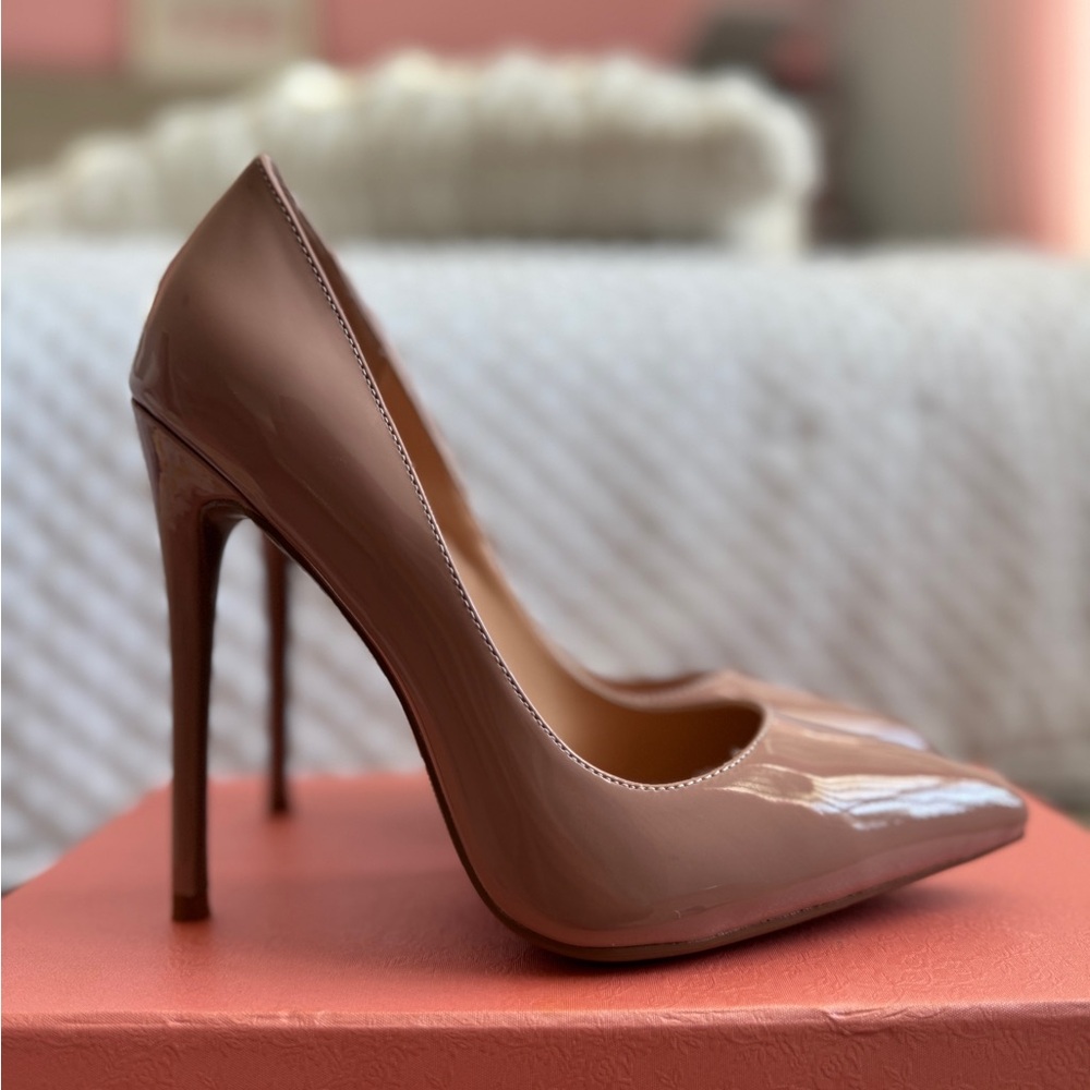 Chic Blush Patent Leather 👠